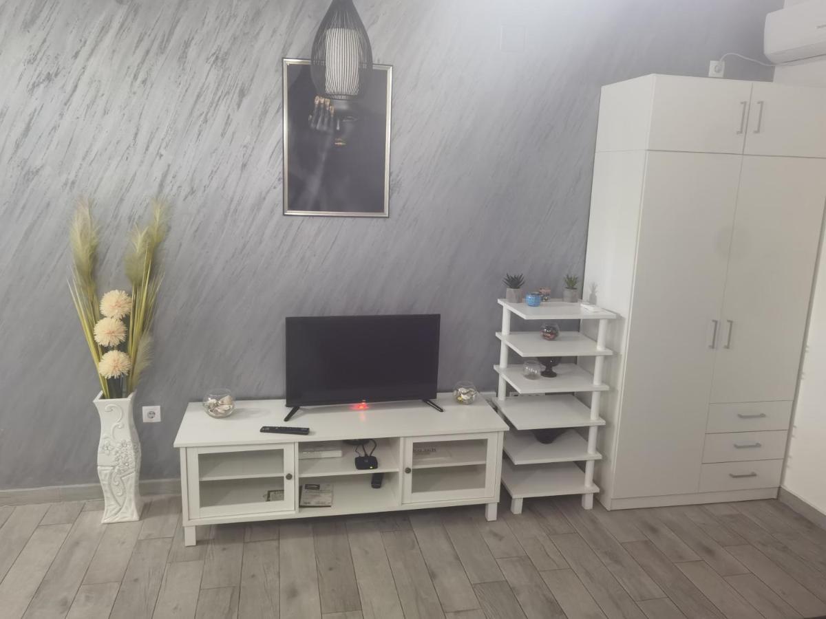 Danica Apartamento Sremska Mitrovica Exterior foto